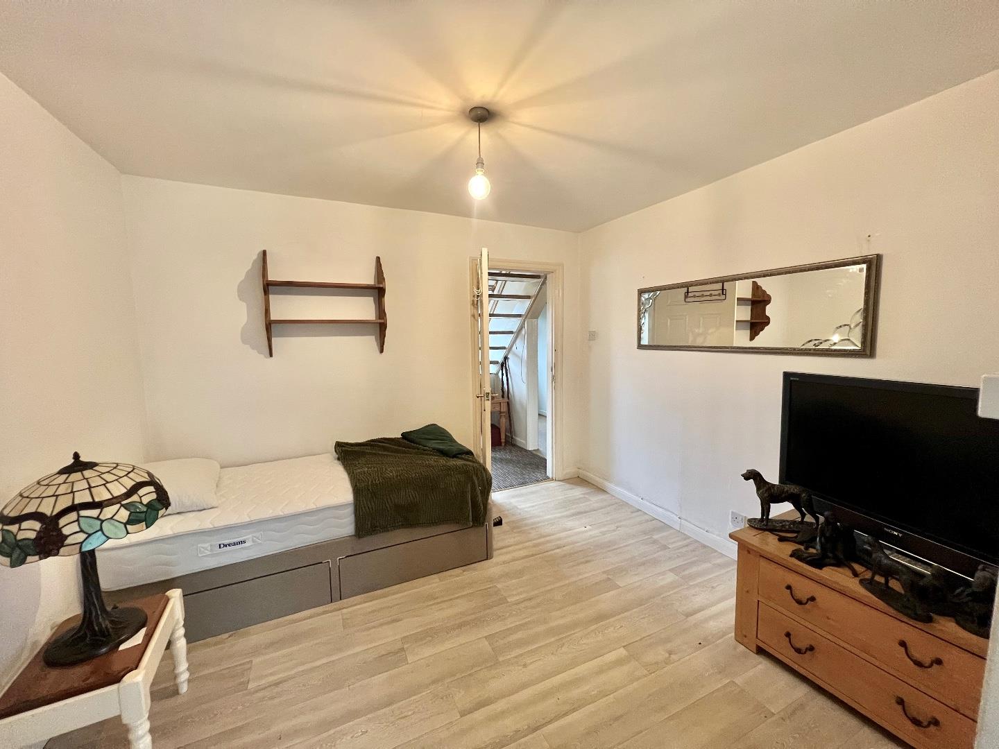 Dennis Place, Bryncethin, Bridgend County Borough, CF32 9YP